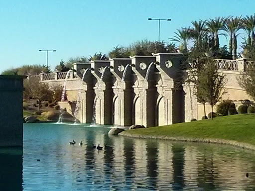Asanti Bridge Fountains South
