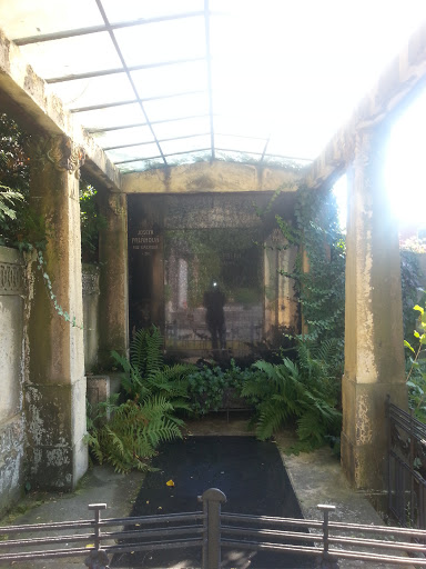 Second Crypt on Graveyard