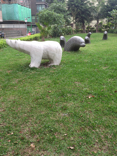 Grass Ocean Bear Sculpture