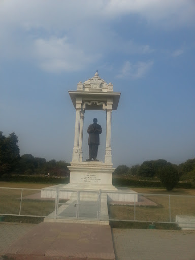 GD Birla Statue 