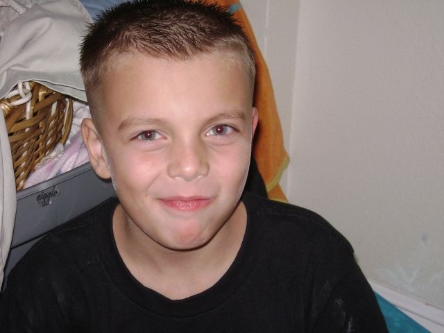 [Haircut 005[2].jpg]