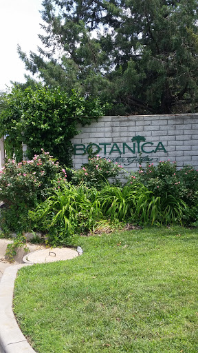 Entrance to Botanica