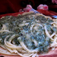 Roasted Garlic Linguini a La Cafe Tosca