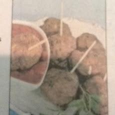 Cocktail Meatballs with Cranberry Marinara