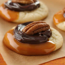 Caramel-Fudge Turtle Cookies