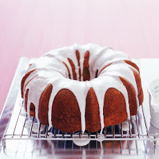 Apple-Cinnamon Bundt Cake