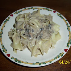Mama Delilah's Beef Stroganoff