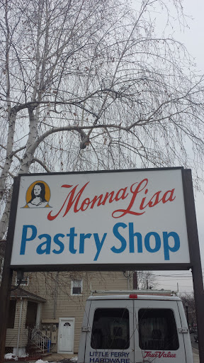 Monna Lisa Pastry Shop