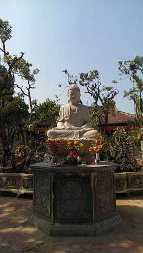 Tinh Lau Pagoda