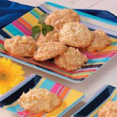 Chewy Coconut Macaroons