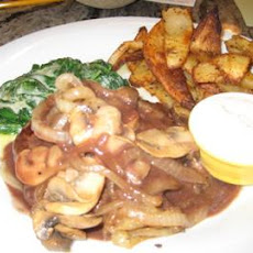 Burgers Au Poivre With Potato Wedges