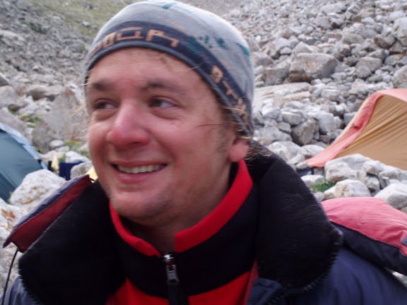 ����� ���