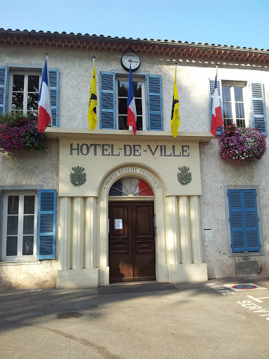 Hotel De Ville Villeneuve Loubet