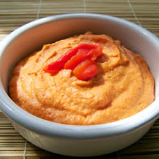 Easy Roasted Red Pepper Hummus