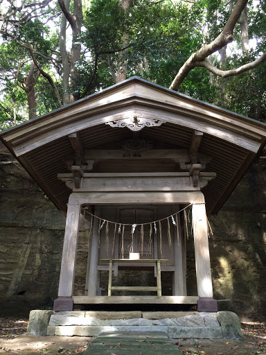 八幡神社奥の院
