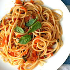 Dinner Tonight: Spaghetti with Late Summer Tomatoes