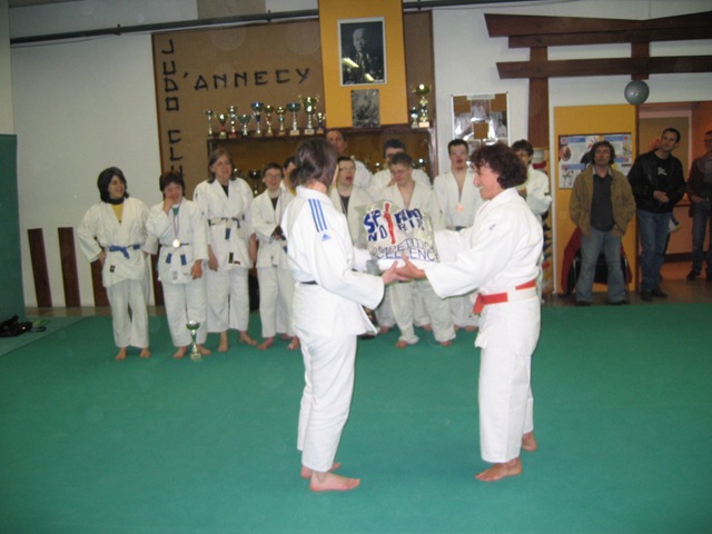 [130_3030[2].jpg]