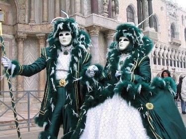 [thumb-le-carnaval-de-venise---histoire-et-traditions-1173[5].jpg]