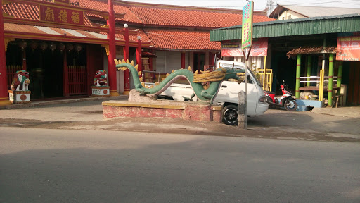 Dragon Fang Statue