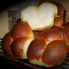 Grandma's Clover Leaf Rolls