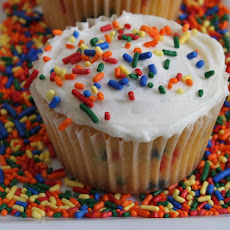 Gluten-Free Tuesday: Funfetti Cupcakes