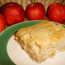 Mom's Fresh Apple Cake