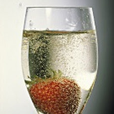 A Refined «thirst satisfying» Summer Party Drink.