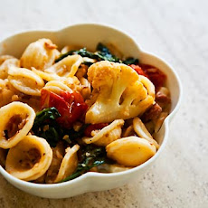 Pasta with Roasted Cauliflower and Prosciutto