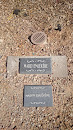 Lone Mountain Park Madzi & Nagypi Emlekere Memorial Stone