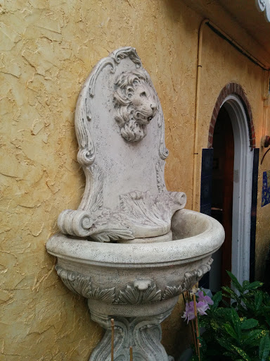 Bistro Lion Fountain