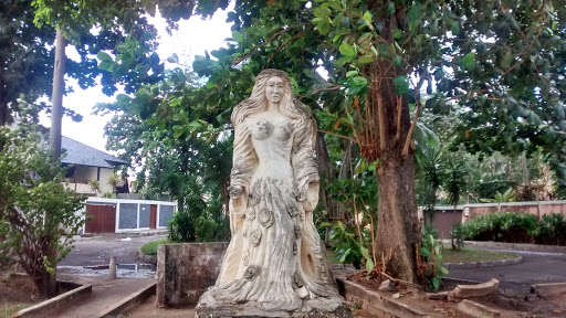 Estatua Rainha Do Mar