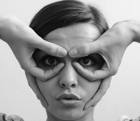 Trucos y gafas para cara ovalada