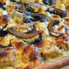 Chicken and Gorgonzola Pizza