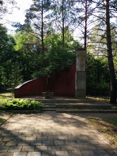 Miejsce Pamięci Narodowej w Białowieży