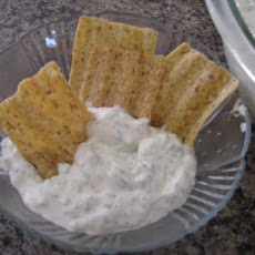 Creamy Cucumber Dill Dip