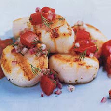 Grilled Scallops with Tomato-Onion Relish