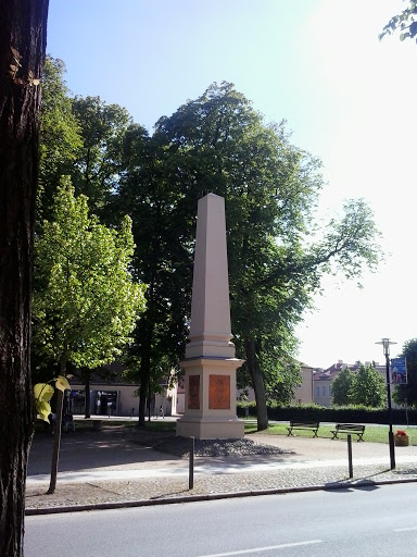 Obelisk mit Distanzen von 1765