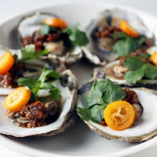 Steamed Oysters with Tangerine Peel Sauce (陳皮蒸鮮蠔)