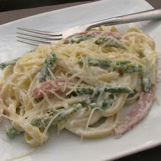 Creamy Ham and Asparagus Tagliatelle