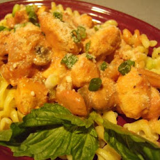 Italian Gigi Sauce With Chicken and Pasta