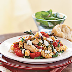 Rotini with Chicken, Asparagus, and Tomatoes