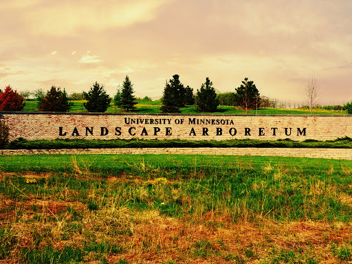 University of Minnesota Landscape Arboretum Sign
