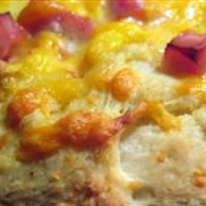 Eggs Benedict Breakfast Pizza