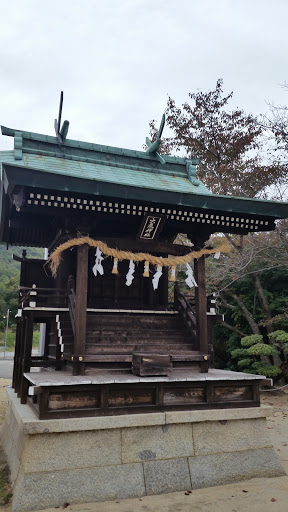 Sakura Hachiman Rear Shrine