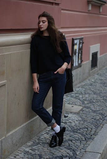 [Image: NdSoY4_urmWfaopauKWReJrqGpXRfXzsMBbQe9Uu...cFqRy8DrEs]