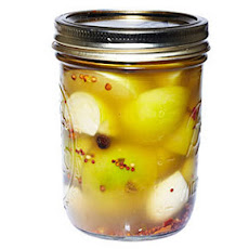 Quick Pickled Tomatillos