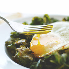 {Sunny Side Up} Sea Salt + Vinegar Kale Chips