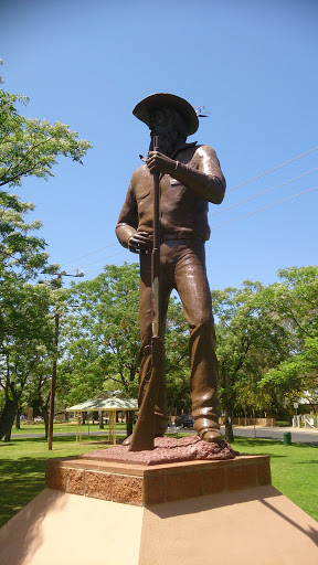 Sturt Memorial Statue