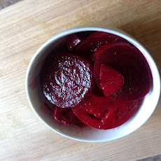 All Kinds of Red Summer Salad (with Tomatoes, Beets and Strawberries)