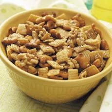 Maple-Nut Snack Mix Recipe